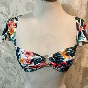 SHEIN Multicolored Bikini Top Ruffled Straps